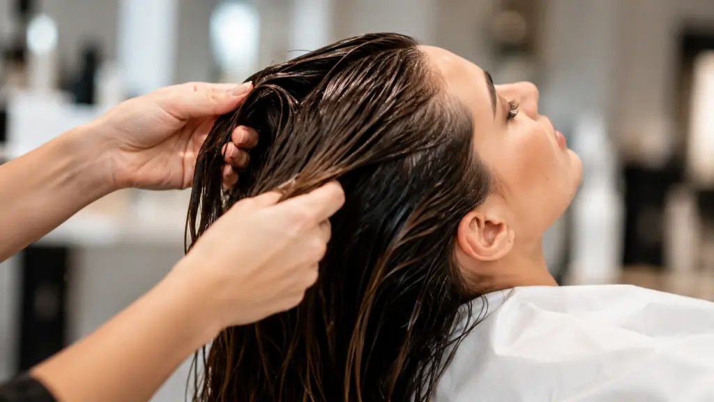Professionelle Haarpflege und Treatment